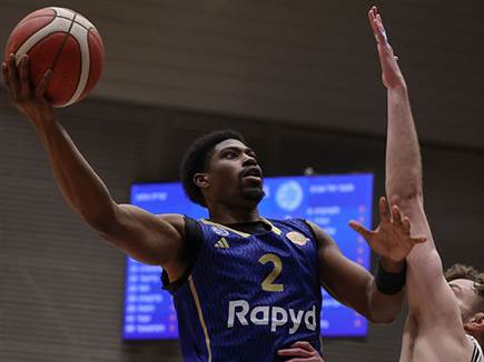 קלארק בדרך לסל (מאור אלקסלסי)