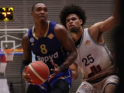 המחלה לא השפיעה. ווקר (מאור אלקסלסי) (צילום: ספורט 5)