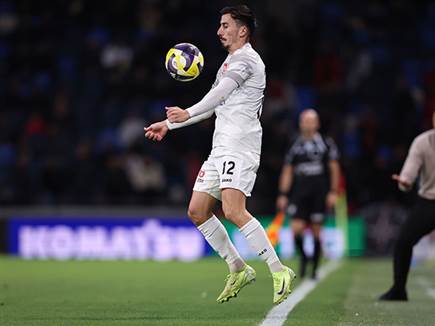 אלון אזוגי. בישול ומשחק טוב שלו הערב (מאור אלקסלסי)