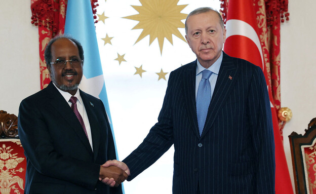 נשיא טורקיה ארדואן עם נשיא סומליה מוחמוד באיסטנבול