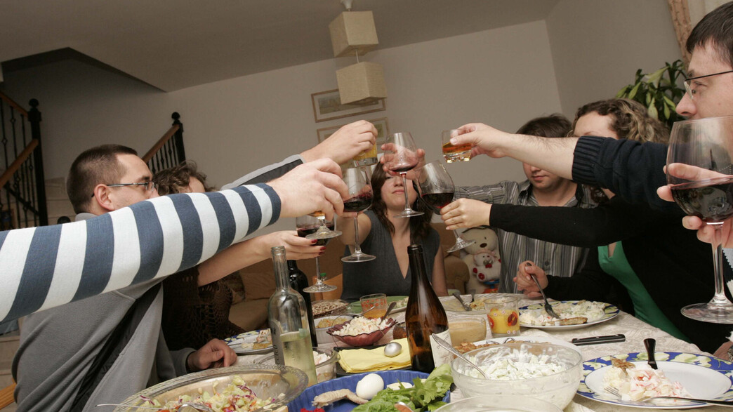 ארוחה משפחתית ארוחה משפחתית