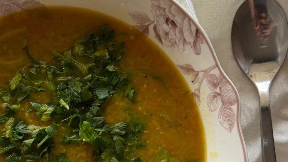 מרק עדשים של חנושה (צילום: חנושה (בת חן שמעיה), mako אוכל)