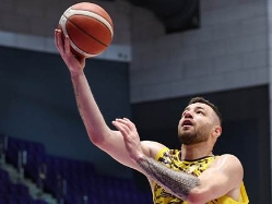 (עודד קרני) (צילום: ספורט 5)