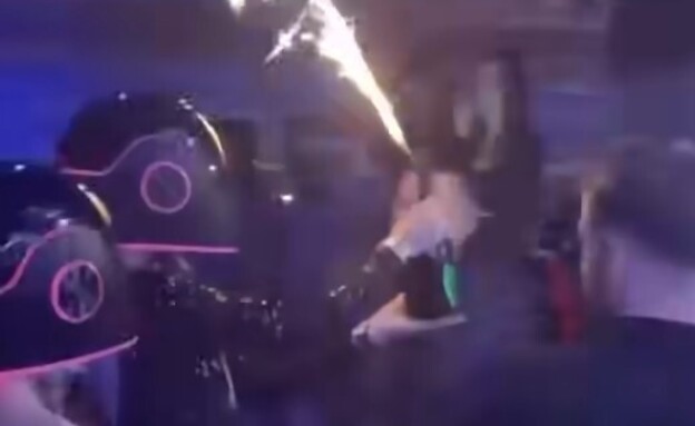 הזיקוק והבקבוק במועדון בשווייץ