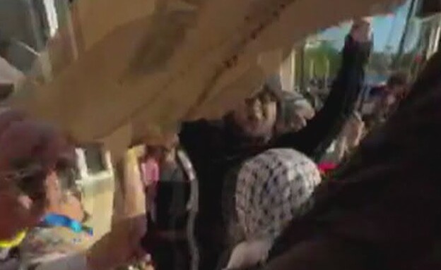 הוריו של רן גואילי ז"ל הותקפו ע"י פרו פלסטינים בני