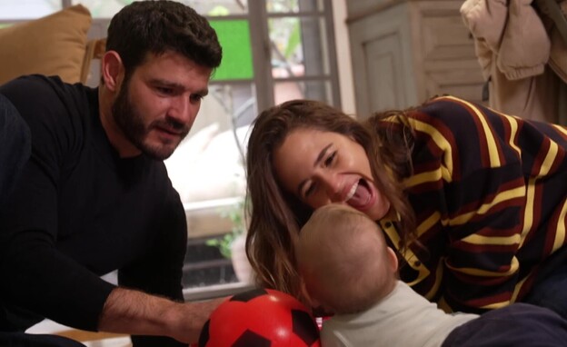 ניב ומאור עם התינוק נטע