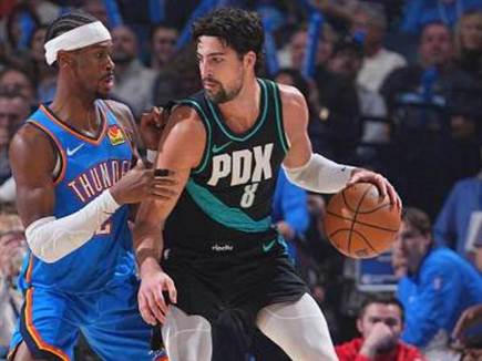 דני אבדיה מול שיי גילג`ס אלכסנדר. הפעם, הקנדי ירד כמנצח (GETTY) (צילום: ספורט 5)