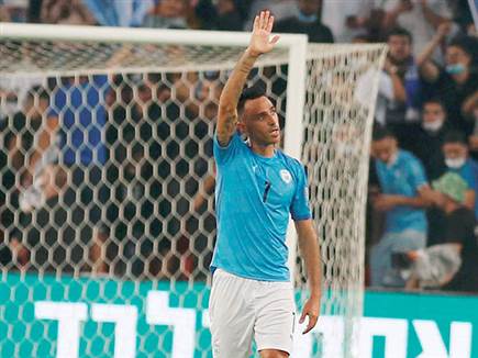 עם הצדעה למוטל`ה: זהבי הופך למלך שערי הנבחרת בכל הזמנים (צילום: אלן שיבר)