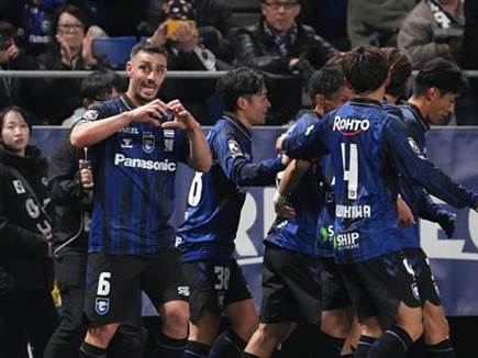 לביא במדי זלביה. &ldquo;`הפועל ירושלים` של יפן&ldquo; (Getty) (צילום: ספורט 5)