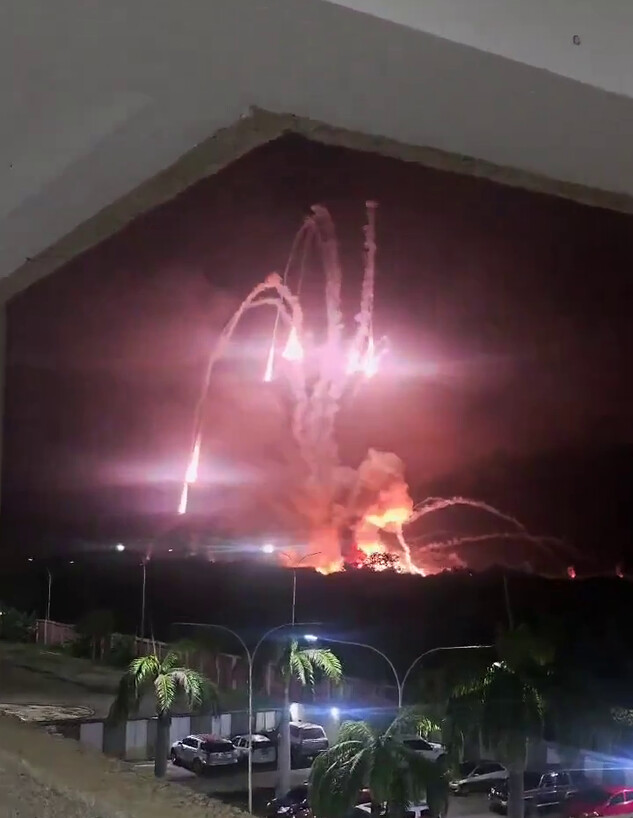 פיצוצים באזור נמל התעופה היגוארוט על חוף הים הקריבי ממערב לקראקס פיצוצים באזור נמל התעופה היגוארוט על חוף הים הקריבי ממערב לקראקס