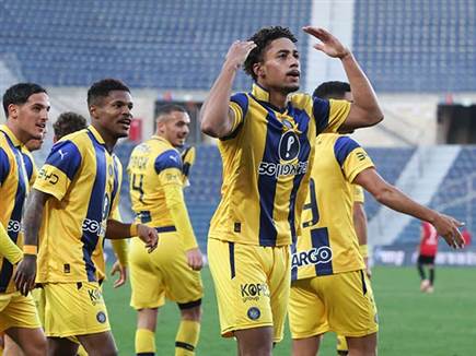 אסנטה קבע את התוצאה עם שער גדול (דני מרון)