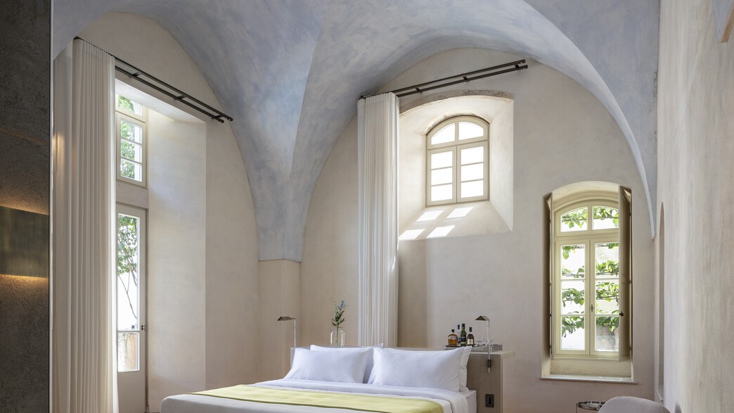 פרויקט מלון גאפה הוטל, אדריכלות - ג'ון פוסון ורמי גיל