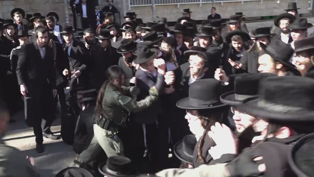 הפגנות חרדים נגד חוק הגיוס בלשכת הגיוס בירושלים