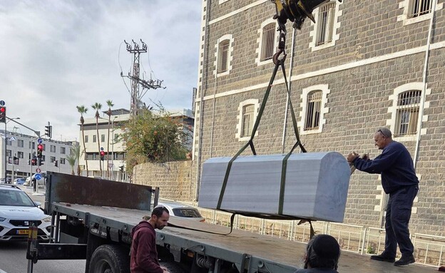 קבר של צדיק הונח באמצע טבריה באמצע הלילה