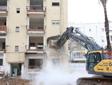 הריסת הדירות הישנות בפרויקט לב בבלי בתל אביב