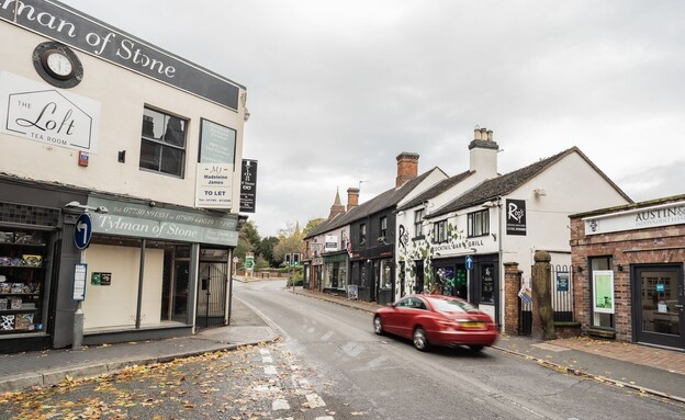 סטפורדשייר אנגליה (צילום: Vivid Brands, shutterstock)