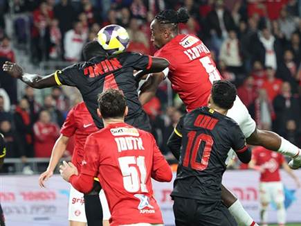 מלחמת ענקיים (דני מרון)