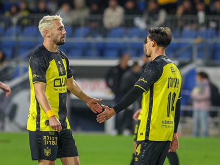 וגם אצילי הבקיע במחצית השנייה (צילום: קובי אליהו)