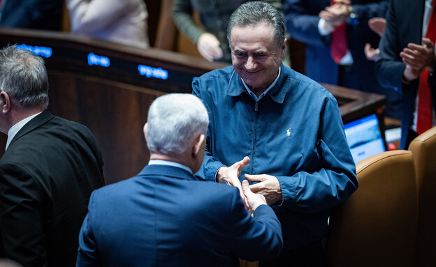 בנימין נתניהו וישראל כ"ץ בדיון 40 חתימות