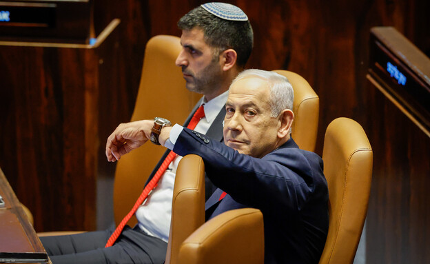 ראש הממשלה בנימין נתניהו בדיון 40 חתימות ראש הממשלה בנימין נתניהו בדיון 40 חתימות