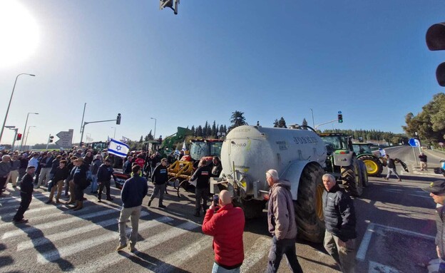 מחאת הרפתנים והחקלאים על החלב