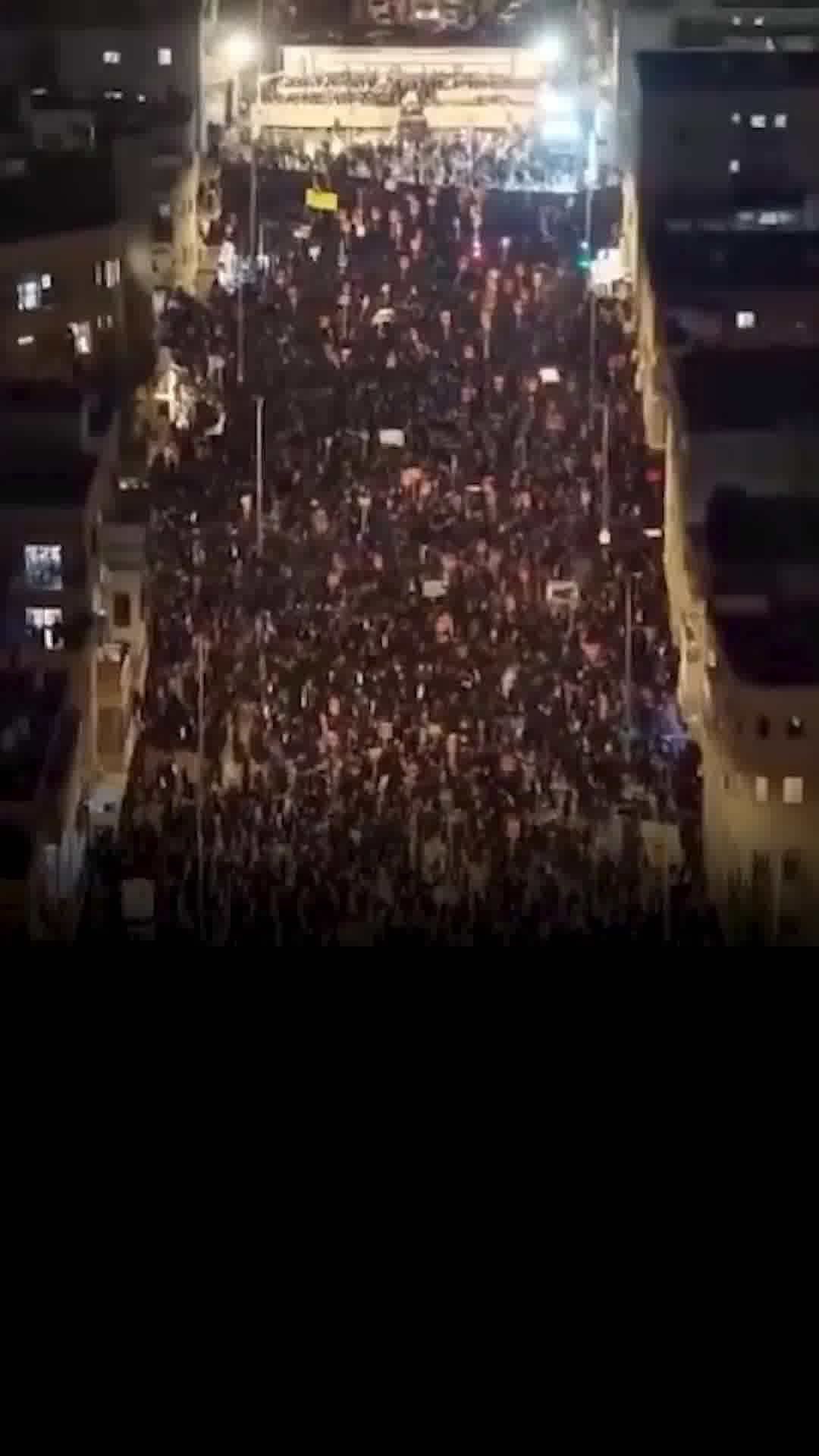 תיעוד מהרחפן: הפגנת החרדים הלילה בירושלים בה קרה האסון