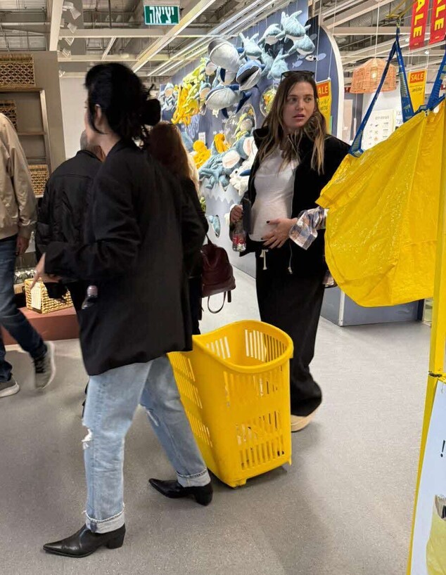 דנה פרידר ומגי אזרזר