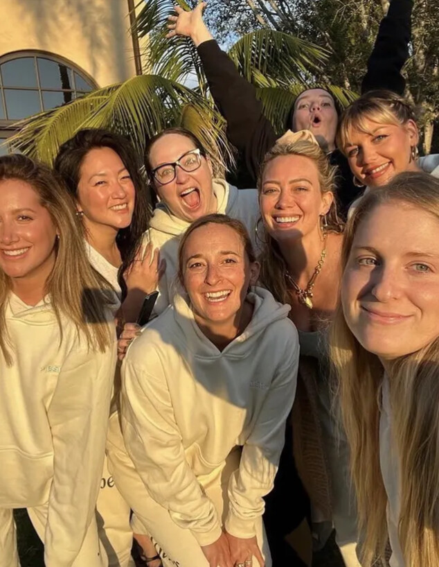 אשלי טיסדייל, הילרי דאף, מייגן טריינור