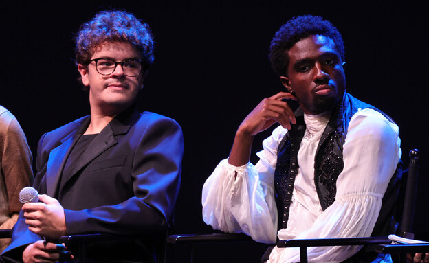 דברים מוזרים גייטן וקיילב דברים מוזרים גייטן וקיילב