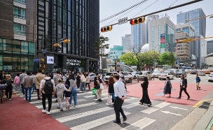 קוריאה הדרומית סיאול אנשים  (צילום: Gether.C, shutterstock)