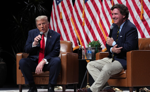 טאקר קרלסון ודונלד טראמפ