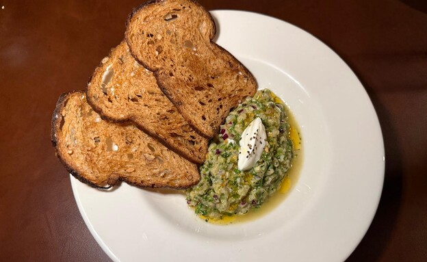 טרטר מוסר. סוזנה בערב טרטר מוסר. סוזנה בערב