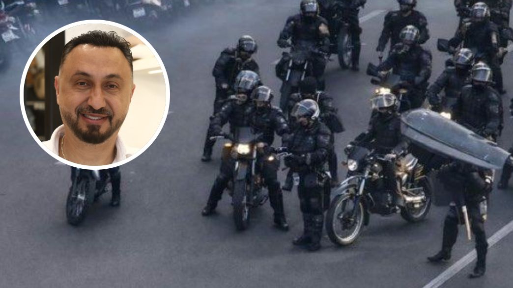 רוני אינסאז, יליד איראן