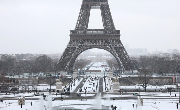 סופת שלגים בפריז סופת שלגים בפריז