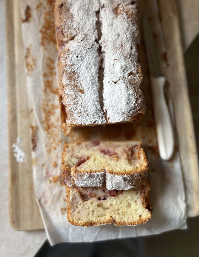 עוגת תותים בחושה של עדיקוש