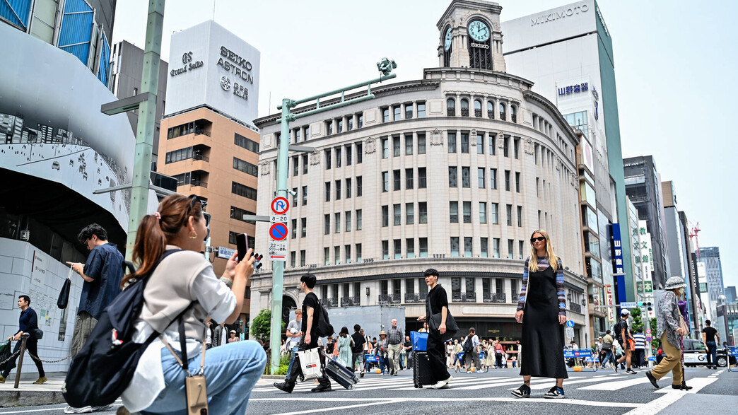 תיירת טוקיו יפן