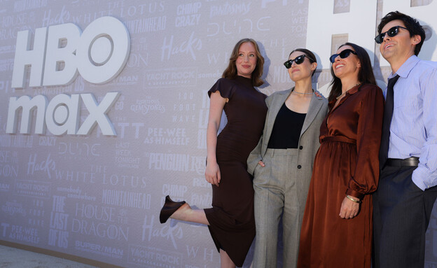 צוות הסדרה Hacks במסיבה של HBO Max צוות הסדרה Hacks במסיבה של HBO Max