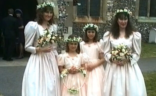 קייט מידלטון בת ה-9 בחתונה של דודה, גארי גולדסמית' קייט מידלטון בת ה-9 בחתונה של דודה, גארי גולדסמית'