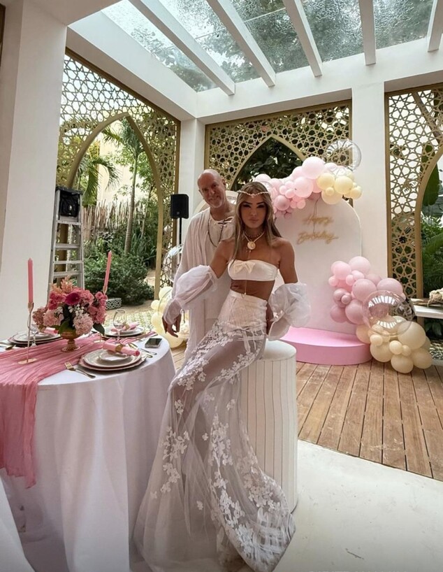 אירית רחמים חוגגת 52 אירית רחמים חוגגת 52