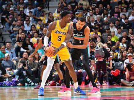 Michael Gonzales/NBAE via Getty Images