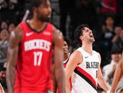 (Photo by Soobum Im/NBAE via Getty Images) (צילום: ספורט 5)