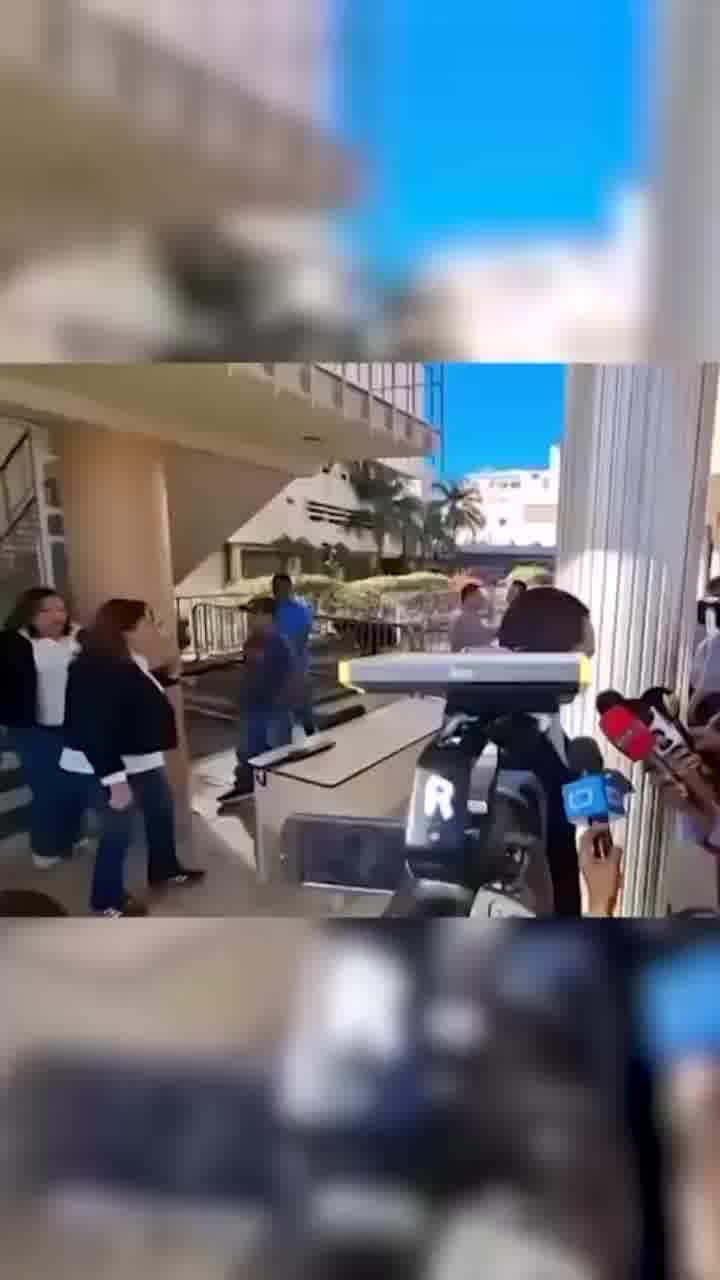 יצאה במס: חברת אופוזיציה בהונדורס ניצלה ממוות כשחפץ הושלך לכיוונה והתפוצץ ליד הראש שלה