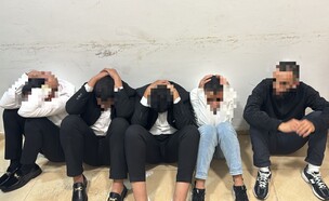 העצורים בחתונה (צילום: דוברות המשטרה)