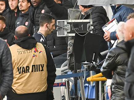 סערת VAR (ברני ארדוב)