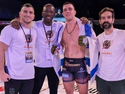 חזר לנצח, עם הדגל עליו. סמוטריצקי (צילום: ספורט 5)