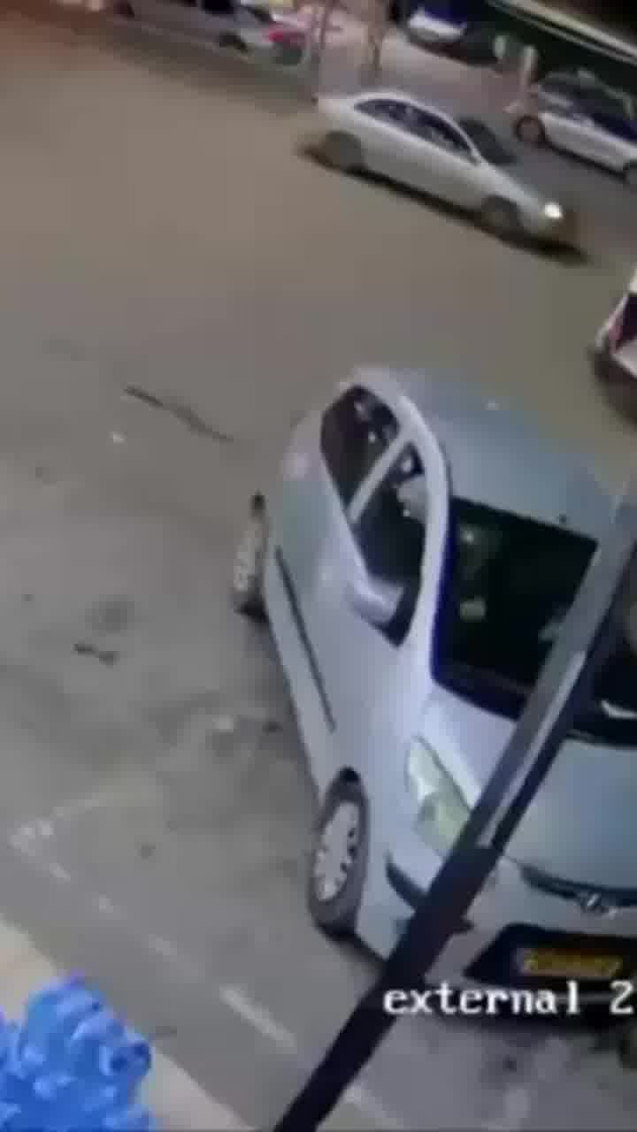 זהירות עם הרוורס