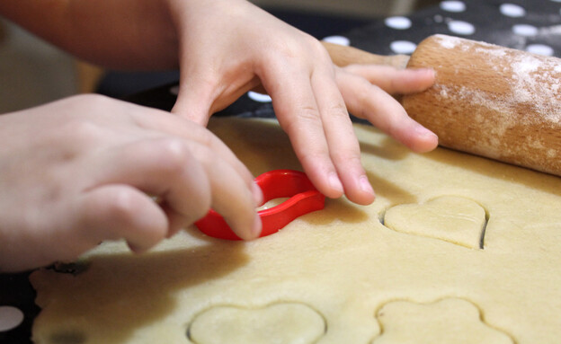 עוגיות חמאה - בהכנה (צילום: אסתי רותם, mako אוכל)