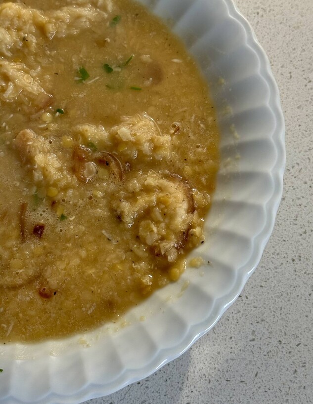 מרק עדשים כתומות (צילום: יעל קצב)