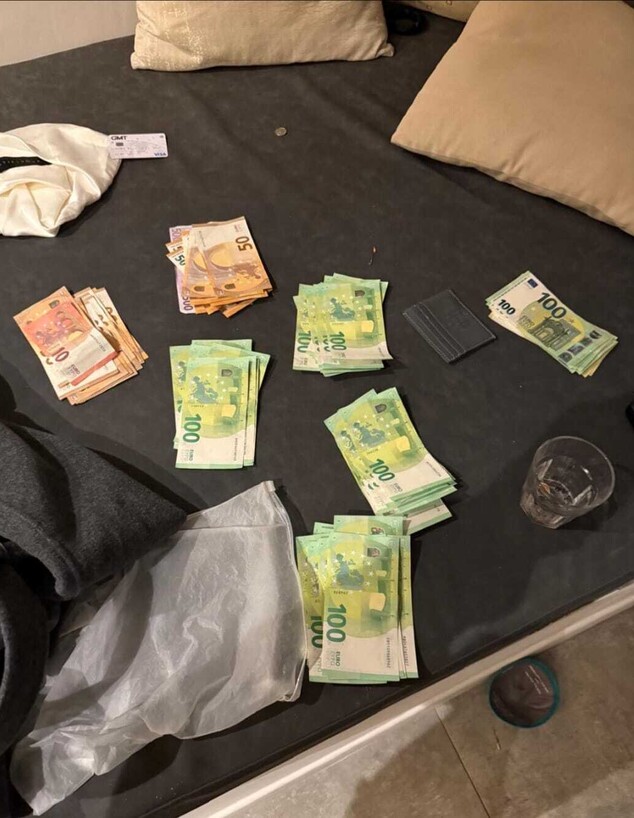 רכוש שגנבו שני תושבי השטחים שפרצו לדירה בתל אביב