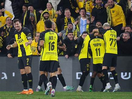 החגיגות של בית&ldquo;ר (קובי אליהו)